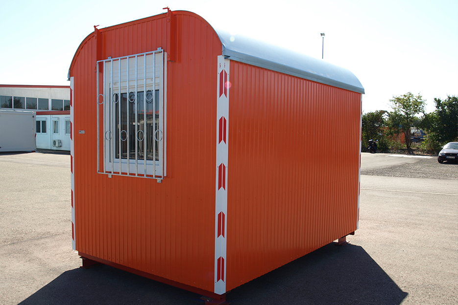 Container Absetzer Kunstofffenster mit Fenstergitter Knauss Raumsysteme