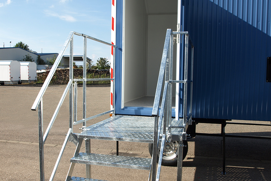 Container Bauwagen 2-achsig Drehschemelfahrgestell Knauss Raumsysteme