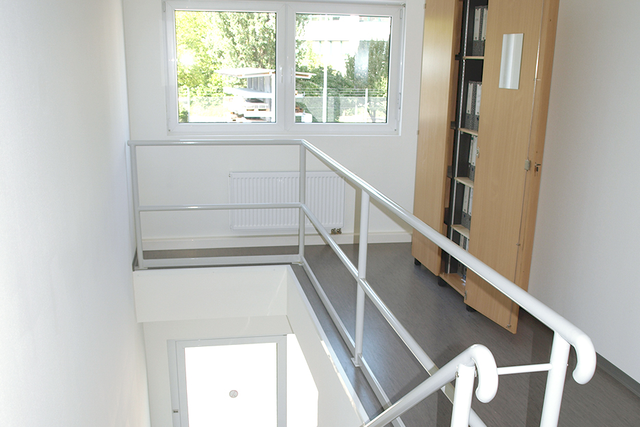 Containeranlagen Bürotreppe Knauss Raumsysteme