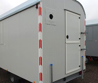 Bauwagen_geteilter_Eingangstuere_2